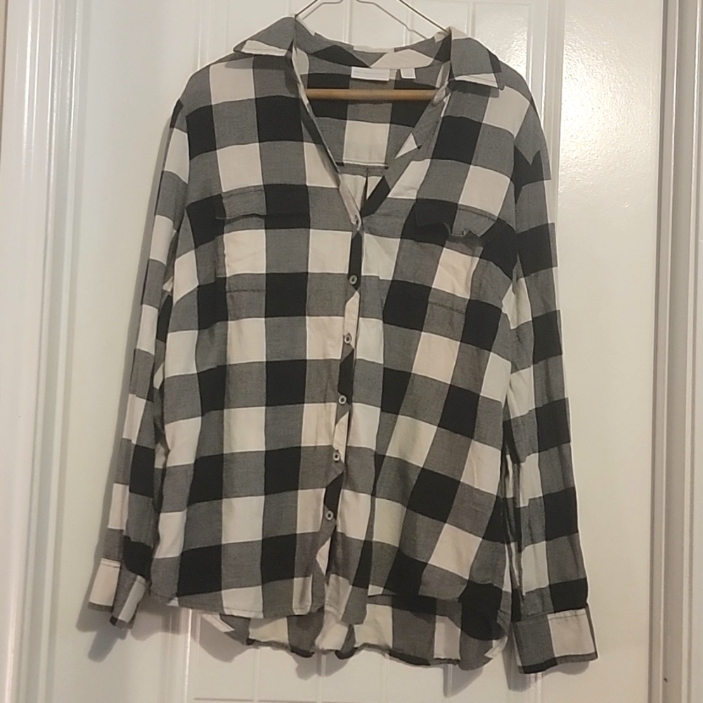 NY&Company Black & White Checkerboard Long-sleeved Shirt. XL.